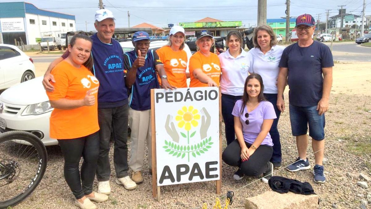 Pedágio da Apae de Morro da Fumaça arrecada cerca de R$ 13 mil