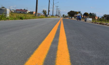 Três vias pavimentadas recentemente recebem investimentos em sinalização