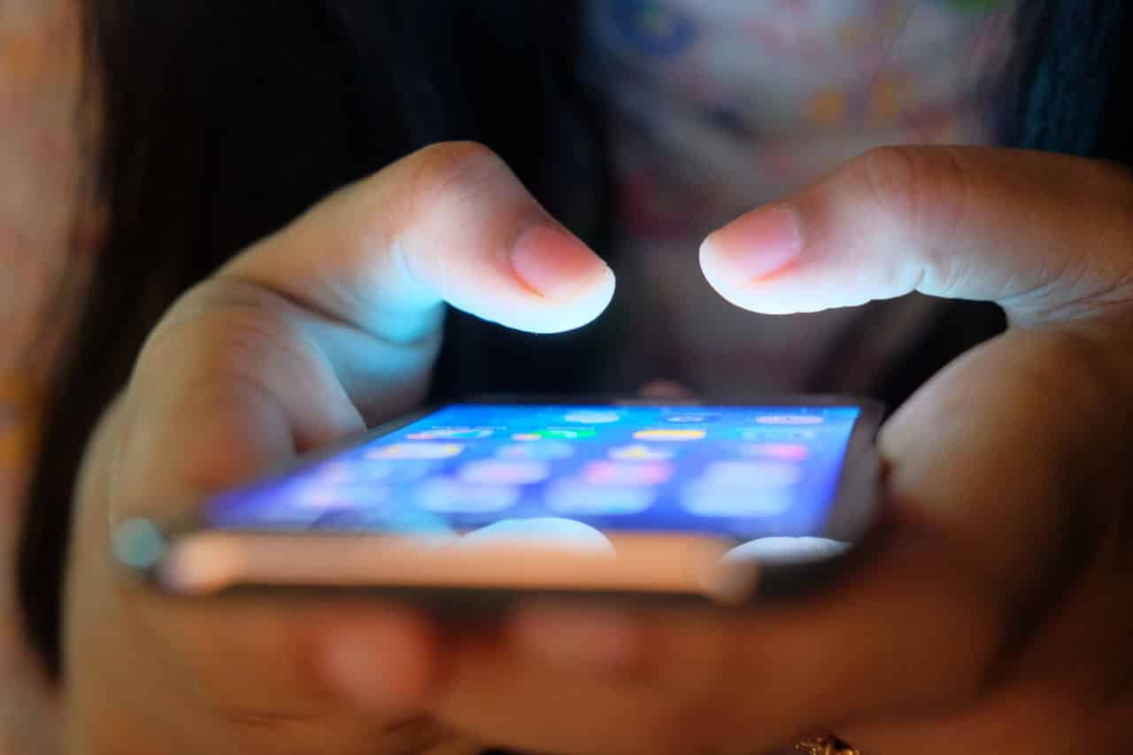 Rede social que não recuperou conta hackeada indenizará dona de perfil