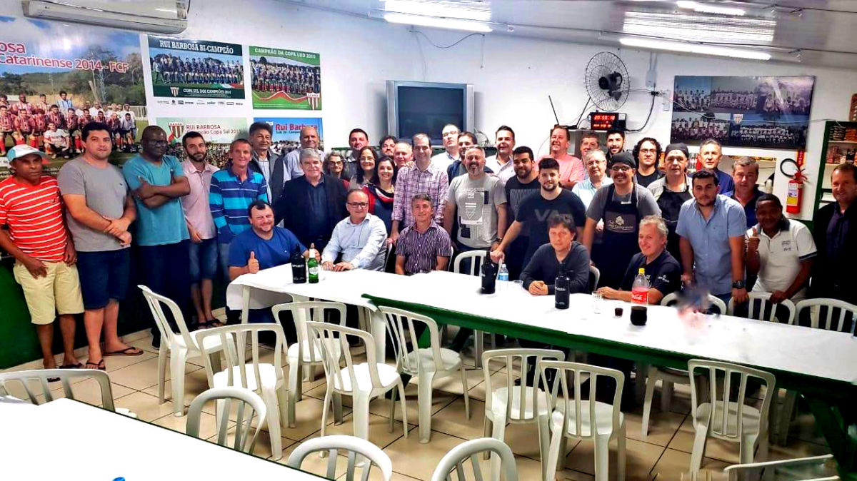 Deputados presentes em reunião do MDB fumacense