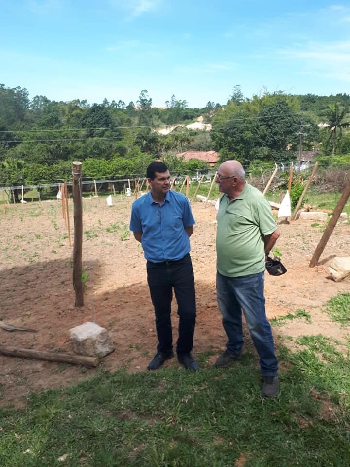 Imóvel abandonado, Veranistas na Esplanada, Fotos e Fatos, Solidariedade, Furto na Linha Torrens...