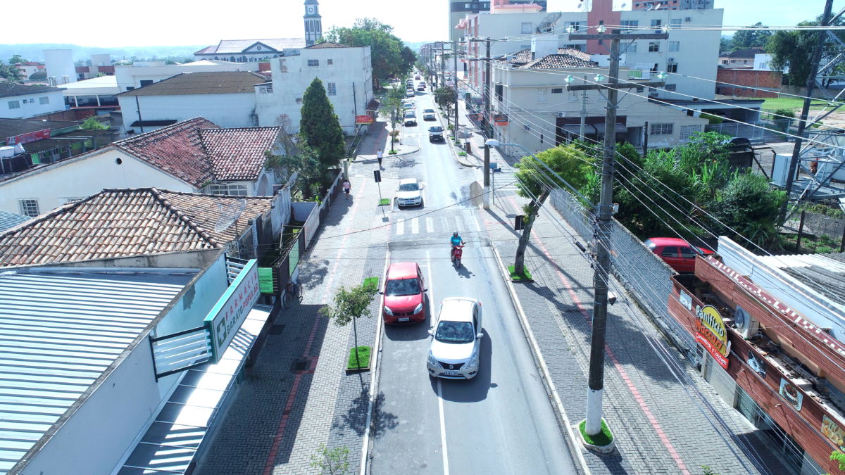 Lei Municipal disciplina uso de caçambas estacionárias de entulhos em via pública