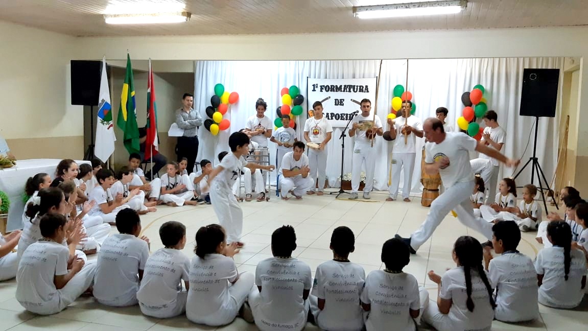 Serviço de Convivência e Fortalecimento de Vínculos realiza primeira formatura de Capoeira