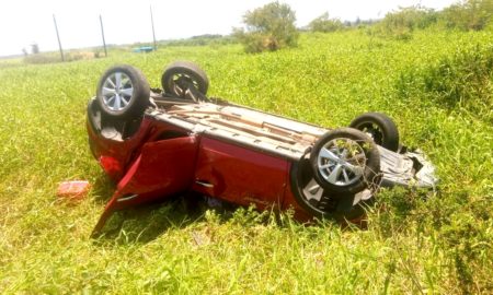 Corpo de Bombeiros de Morro da Fumaça atende capotamento na BR-101