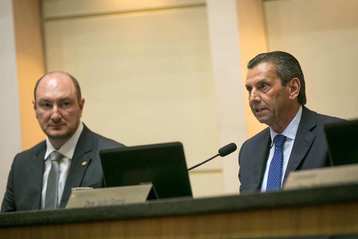 Após acidente, deputado Julio Garcia se licencia da Presidência da Assembleia Legislativa