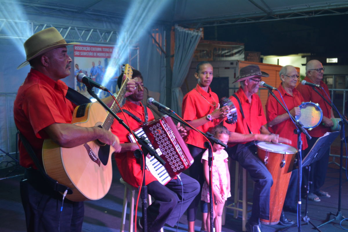 Noite de muita música na Vila Natalina