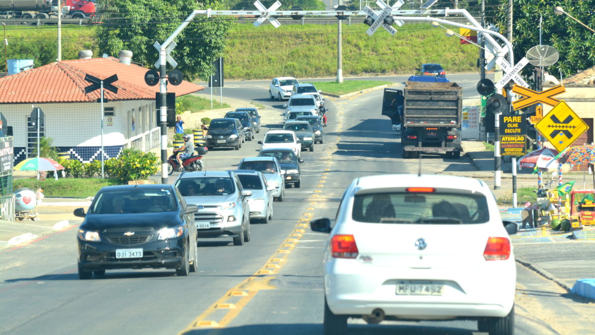 Ida e volta da Esplanada: fluxo de veículos intenso no final de semana