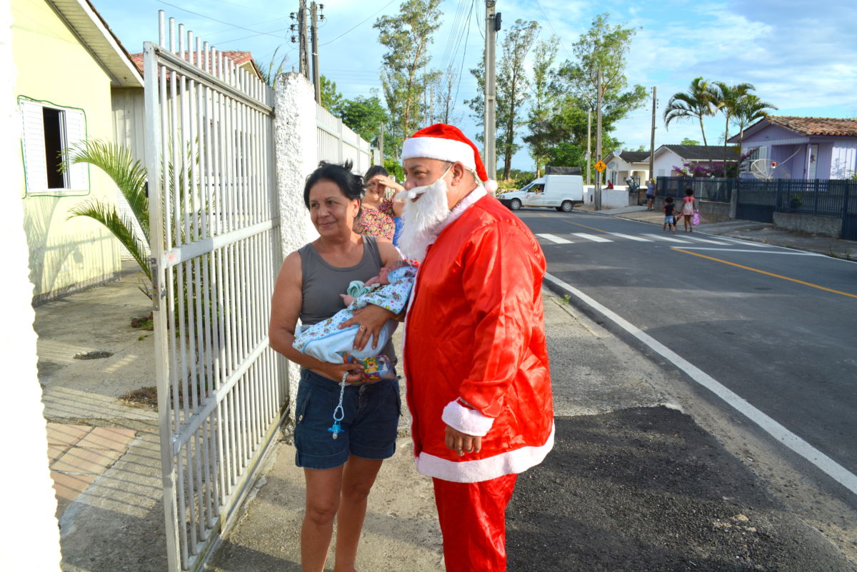 Natal Solidário do Corpo de Bombeiros distribui mais de 600 brinquedos