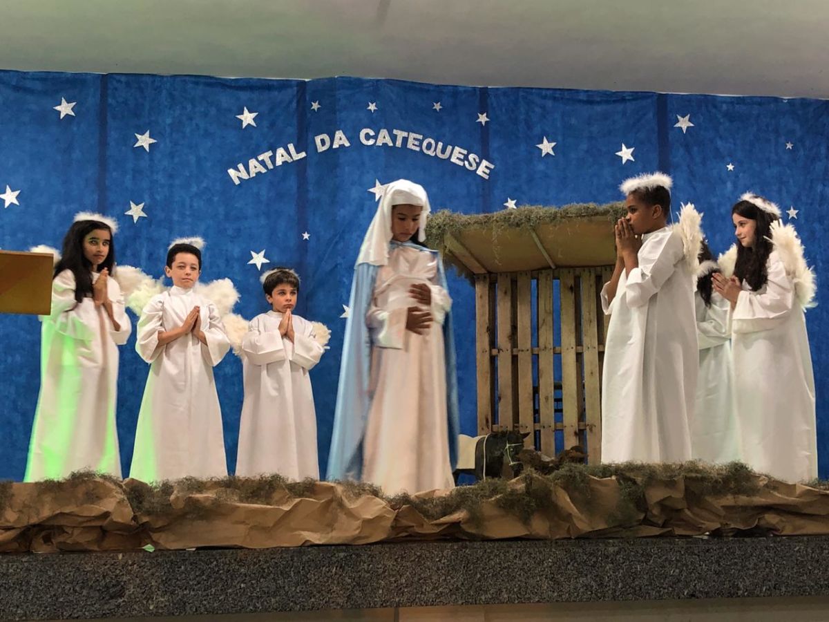 Famílias participam da Primeira Festa de Natal da Catequese