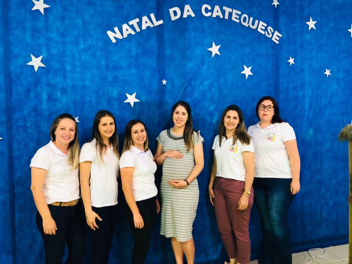 Famílias participam da Primeira Festa de Natal da Catequese