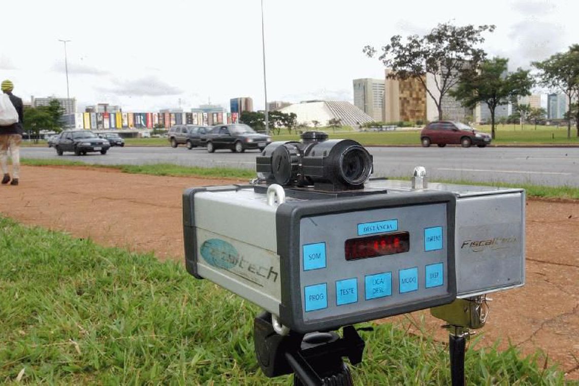 PRF deve retomar nesta segunda-feira uso de radares móveis em estradas de todo o país