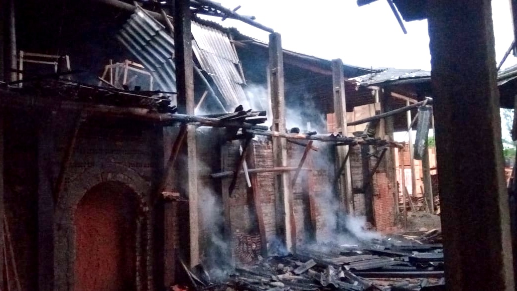 Incêndio atinge olaria em Morro da Fumaça