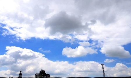 Domingo de sol com nuvens. Chuva a partir da tarde