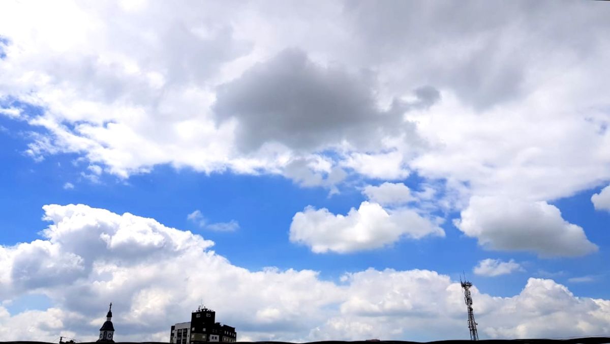 Domingo de sol com nuvens. Chuva a partir da tarde