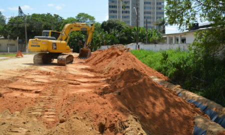 Obras de pavimentação em mais duas vias são iniciadas