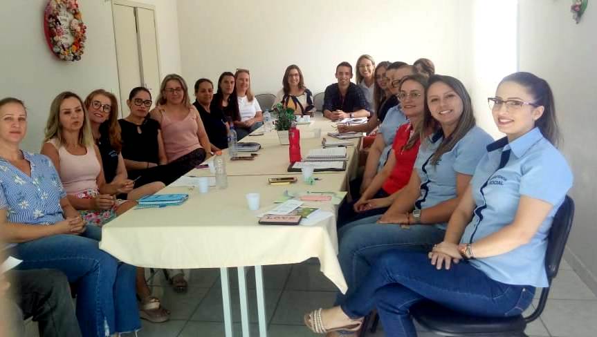 Assistência Social realiza reunião com promotora do MPSC