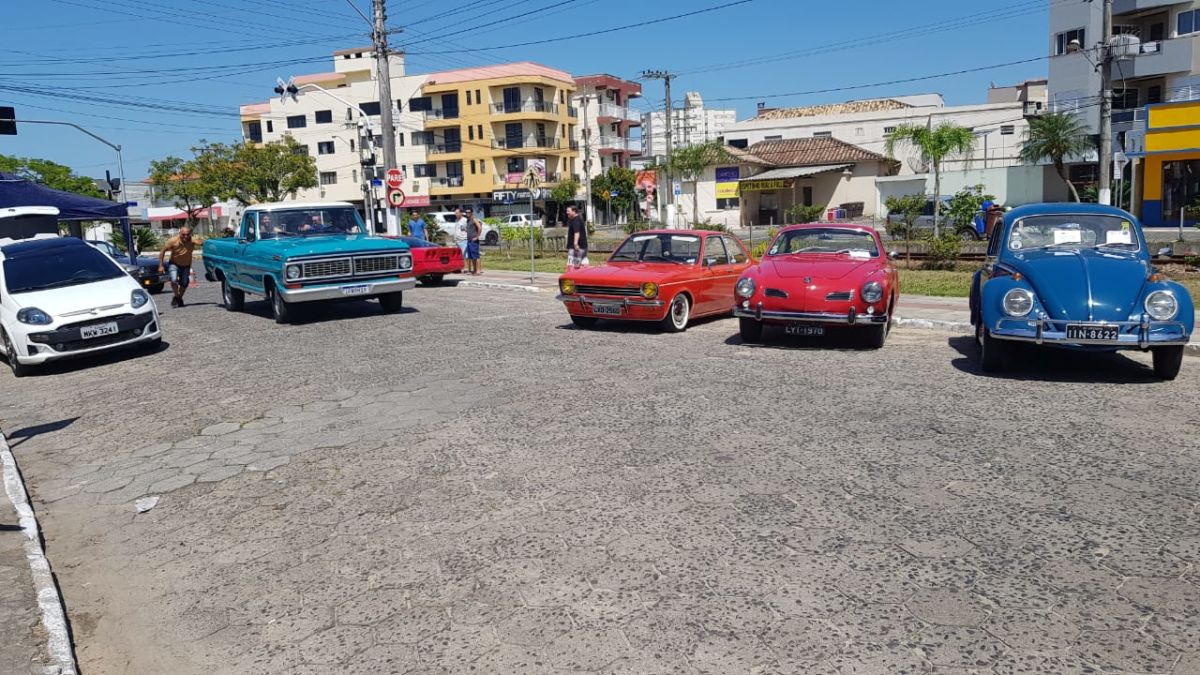 Morro da Fumaça realiza neste domingo 4º Encontro de Antigos (FOTOS)