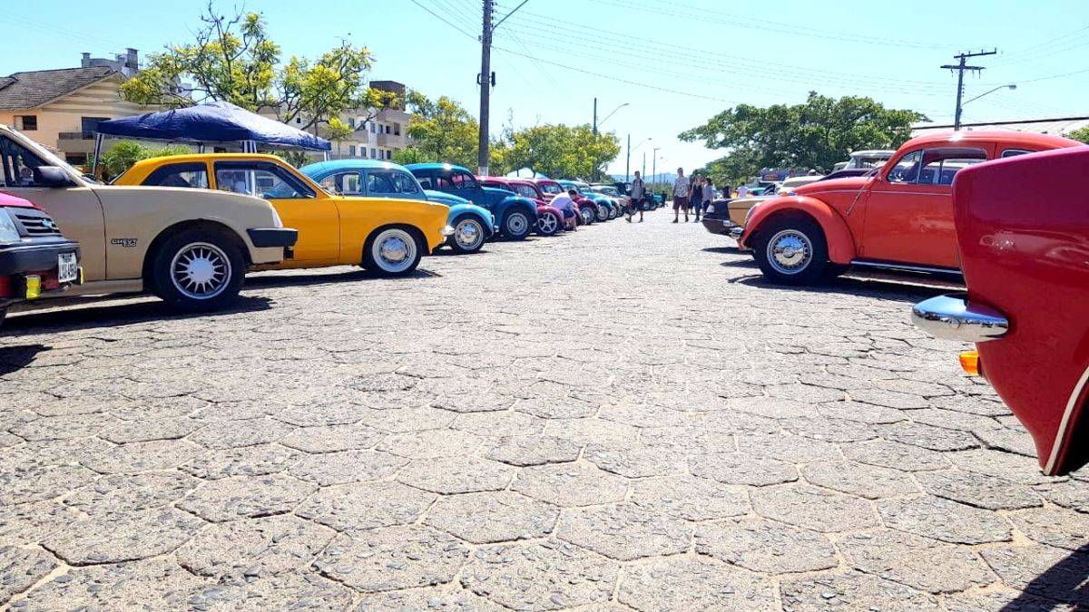 Morro da Fumaça realiza neste domingo 4º Encontro de Antigos (FOTOS)