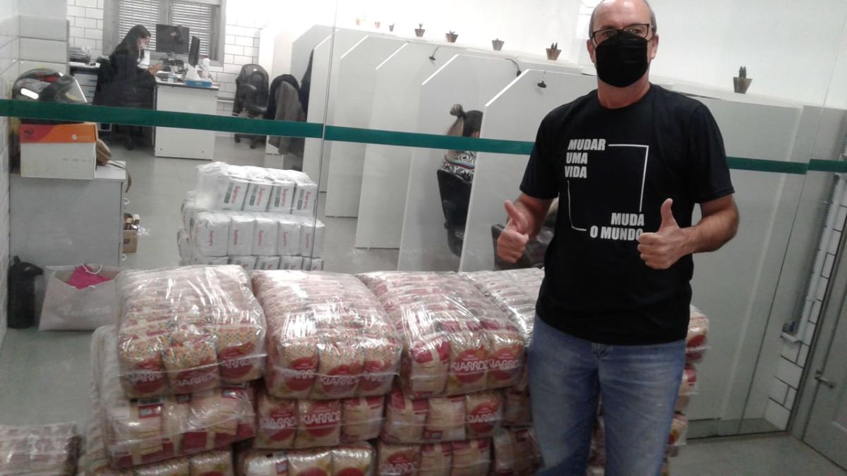 Fumacense Alimentos realiza doação de 1,1 tonelada de arroz