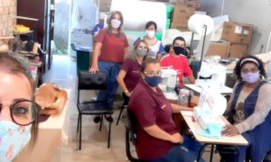 União na fabricação de máscaras e jalecos em Morro da Fumaça