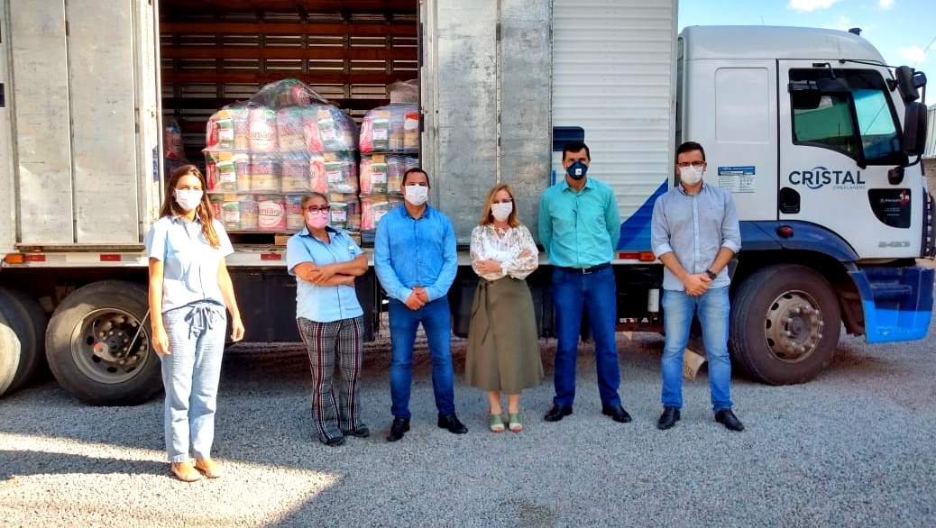 Cristal Embalagens doa 400 cestas básicas em Morro da Fumaça