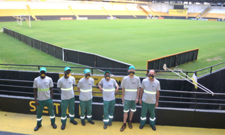 Profissionais do Grupo RAC recebem máscaras do Criciúma Esporte Clube