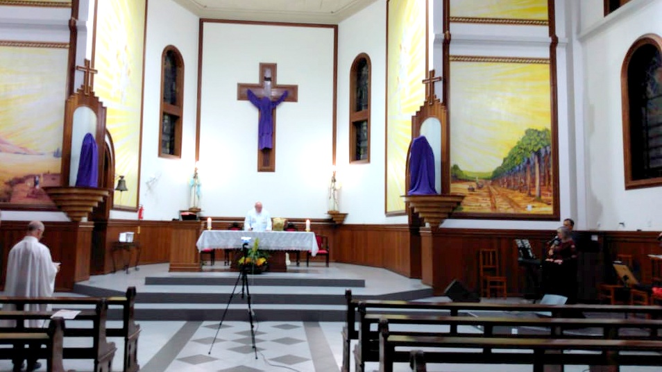Padre Itamar Mazzucco relata experiência de rezar para igreja vazia: “É triste”