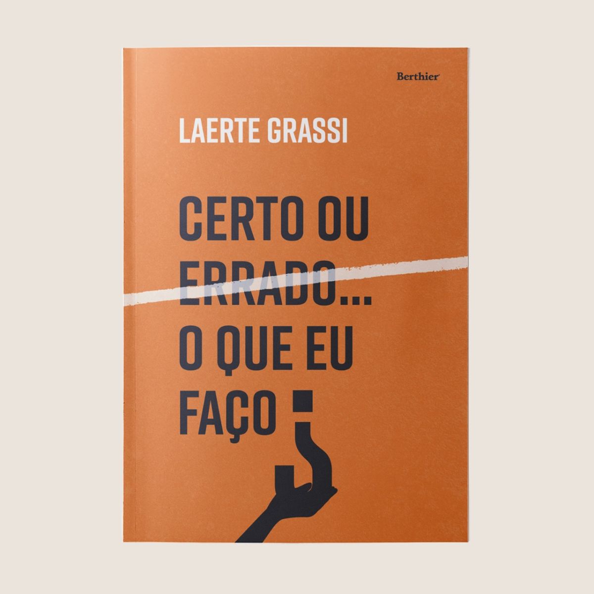 Escritor fumacense lança livro com orientações para adolescentes, jovens e pais