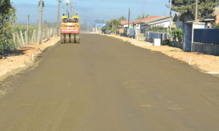 Rua Abel Maccari recebe pavimentação