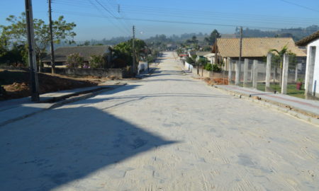 Obras de pavimentação da Rua Bepe Bertan na reta final