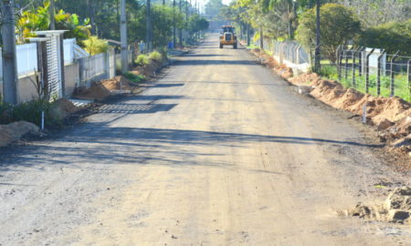 Seguem as obras de pavimentação da Rua Madre Tereza de Jesus