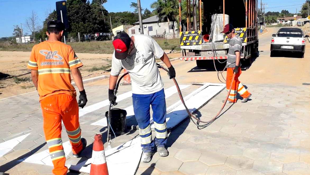 Morro da Fumaça: sinalização de mais seis ruas é finalizada