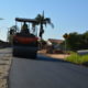 Rua Madre Tereza de Jesus começa a receber asfalto
