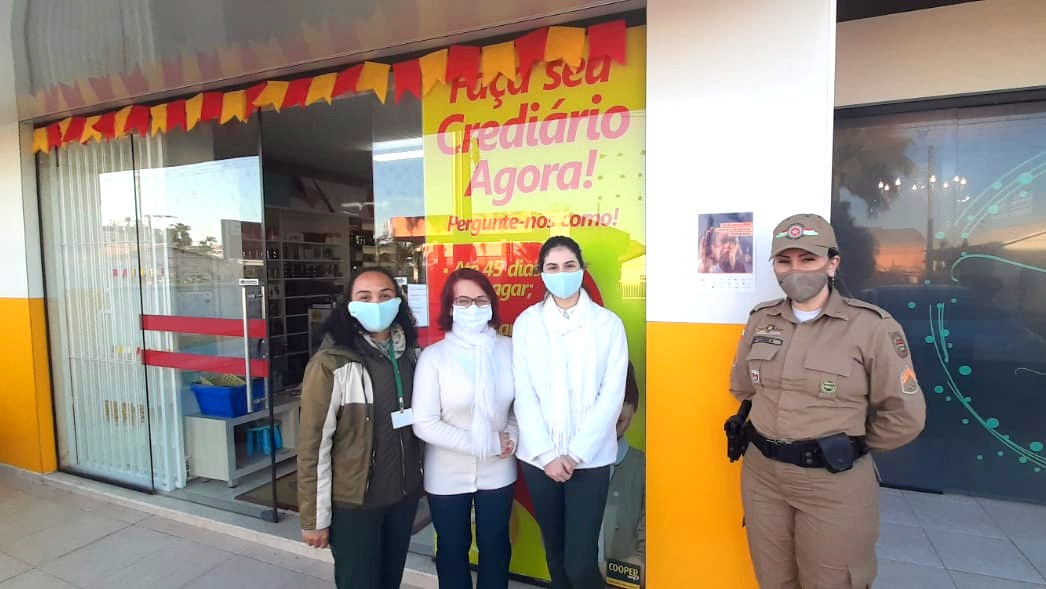 Farmácia Luciano adere a campanha Sinal Vermelho, da Polícia Militar