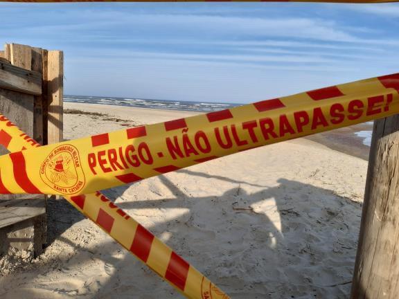 Acesso ao mar do Balneário Esplanada é interditado