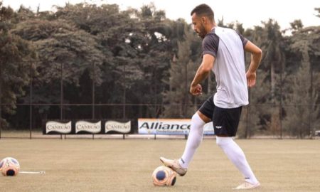 Ponte Preta de Moisés Vieira enfrenta o Santos valendo vaga na semifinal do Paulista