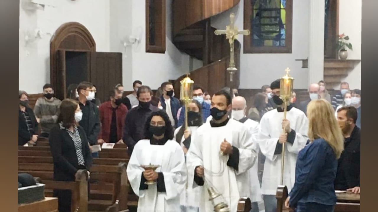 Missa celebra dia de Nossa Senhora da Glória