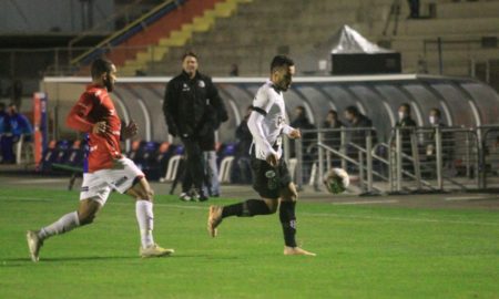 Ponte Preta vence no terceiro jogo seguido de Moisés Vieira como titular