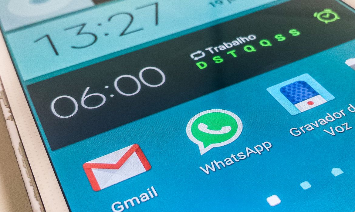 Presidente do Banco Central diz que deve autorizar pagamento pelo WhatsApp