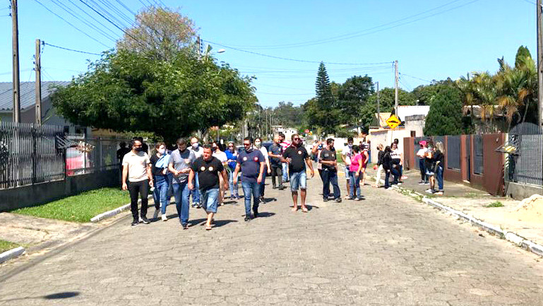 Dr. Juninho e Toninho Patrício iniciam visitas casa a casa nos bairros