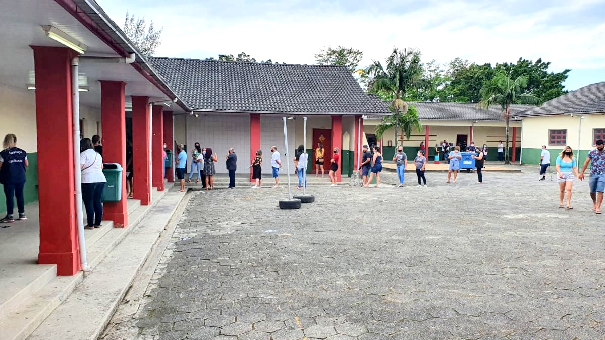 Covid-19: eleição registra substituição de mesários em Morro da Fumaça