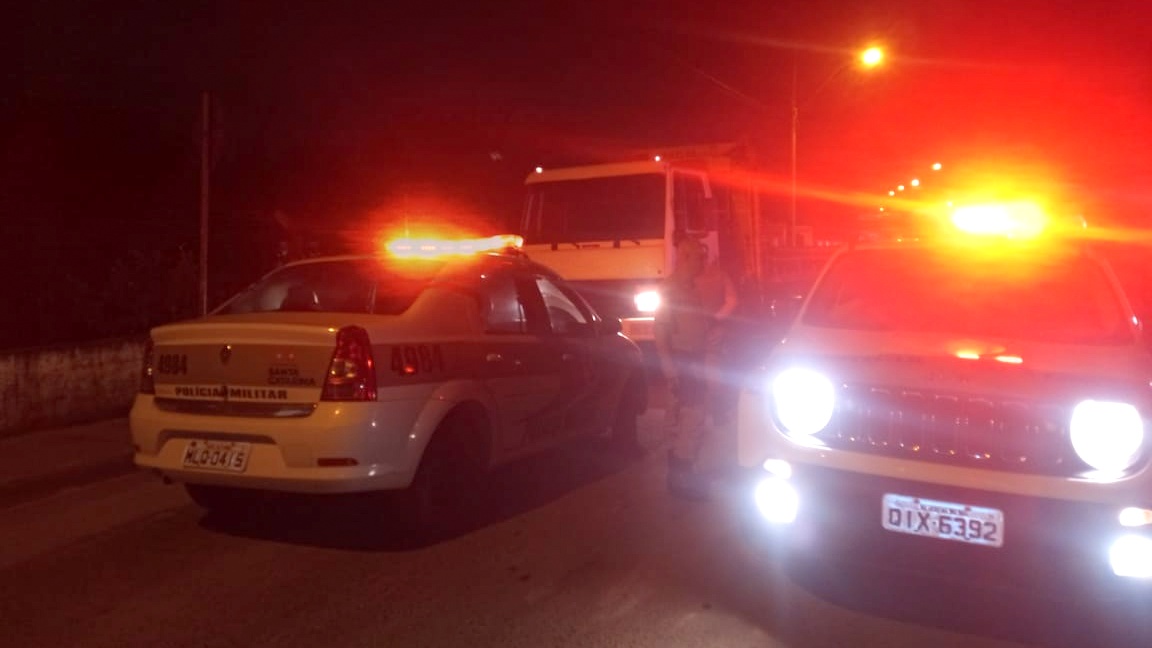 Caminhão furtado em Morro da Fumaça é recuperado pela PM em 20 minutos