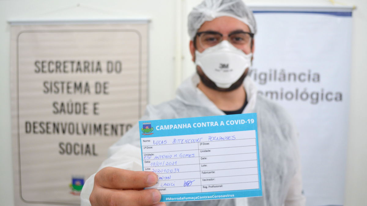 Covid-19: “É emocionante”, diz primeiro vacinado em Morro da Fumaça