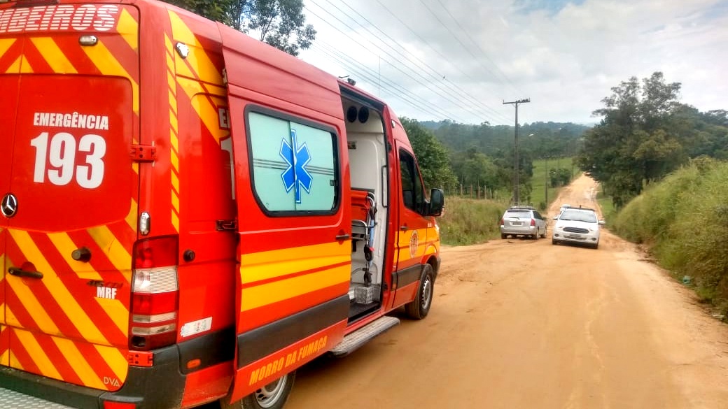 Homem de bicicleta é atropelado na Linha Cabral