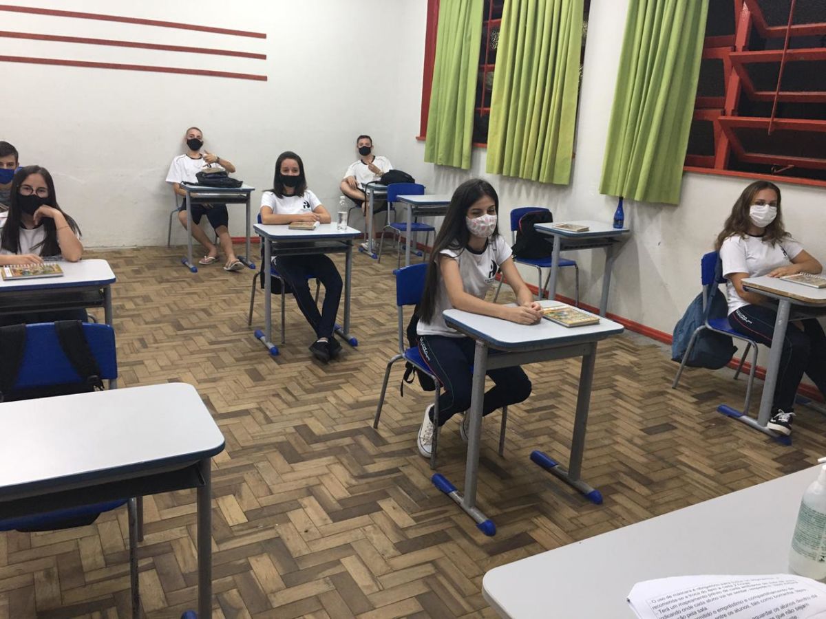 Escola Princesa Isabel recebe alunos para início do ano letivo