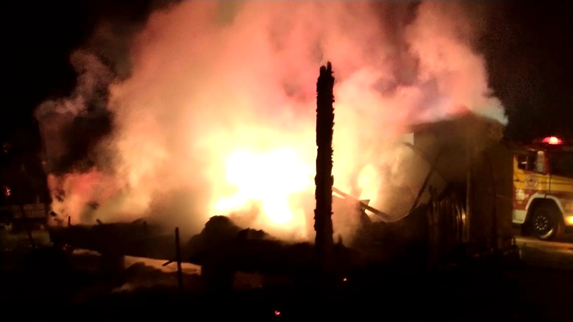 Incêndio destrói casa em Estação Cocal