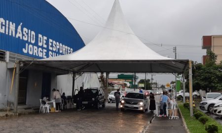 Morro da Fumaça vacina 280 idosos de 70 a 72 anos