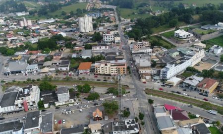 Com antecipação do salário e pagamento do 13º, Executivo de Morro da Fumaça injeta mais de R$ 3,2 milhões na economia