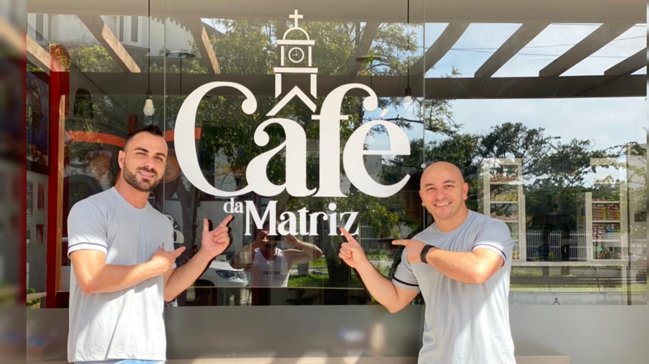 Irmãos e sócios do Café da Matriz Morro da Fumaça