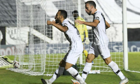 Moisés Vieira brilha, marca dois gols e garante vitória para a Ponte Preta